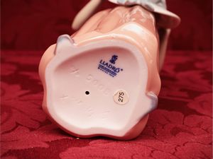 Gruppo in porcellana policroma, Lladrò  - Asta Due case fiorentine - Associazione Nazionale - Case d'Asta italiane