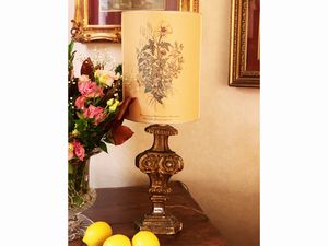 Torciera in legno laccato verde acqua e lumeggiato in oro  - Asta Due case fiorentine - Associazione Nazionale - Case d'Asta italiane