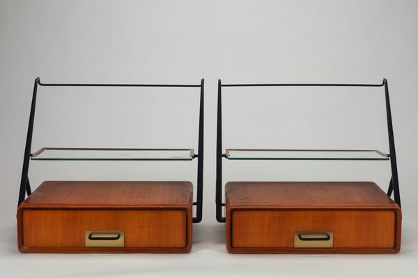 SILVIO CAVATORTA : Coppia di comodini pensili  - Asta Design e Arti Decorative - Associazione Nazionale - Case d'Asta italiane