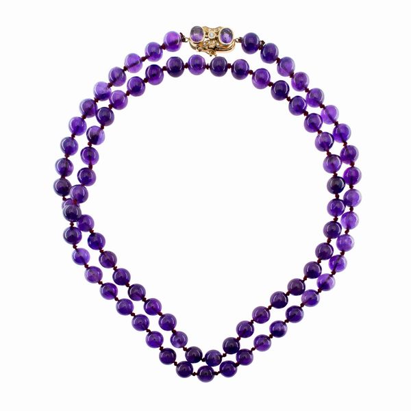 Lunga collana composta da sfere in ametista  - Asta Gioielli Orologi Bijoux Vintage Web Only - Associazione Nazionale - Case d'Asta italiane