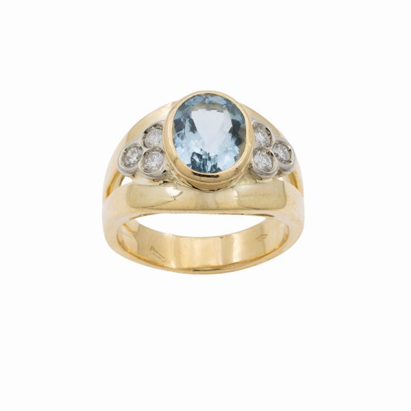 Anello in oro giallo 18kt acquamarina e diamanti  - Asta Gioielli Orologi Bijoux Vintage Web Only - Associazione Nazionale - Case d'Asta italiane