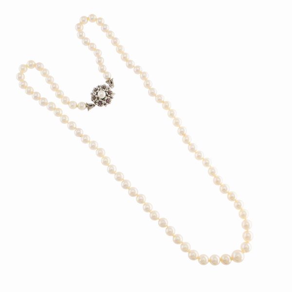 Collana ad un filo di perle coltivate  - Asta Gioielli Orologi Bijoux Vintage Web Only - Associazione Nazionale - Case d'Asta italiane