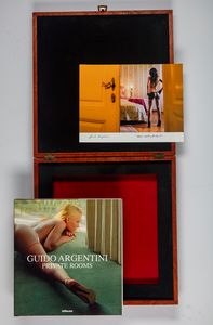 Guido Argentini : Who's waiting for her? ; Private Rooms  - Asta Fotografia: Unveiled Beauty - Associazione Nazionale - Case d'Asta italiane
