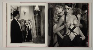 Guido Argentini : Who's waiting for her? ; Private Rooms  - Asta Fotografia: Unveiled Beauty - Associazione Nazionale - Case d'Asta italiane