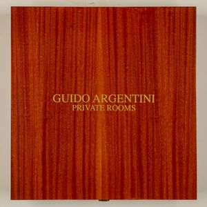 Guido Argentini : Who's waiting for her? ; Private Rooms  - Asta Fotografia: Unveiled Beauty - Associazione Nazionale - Case d'Asta italiane