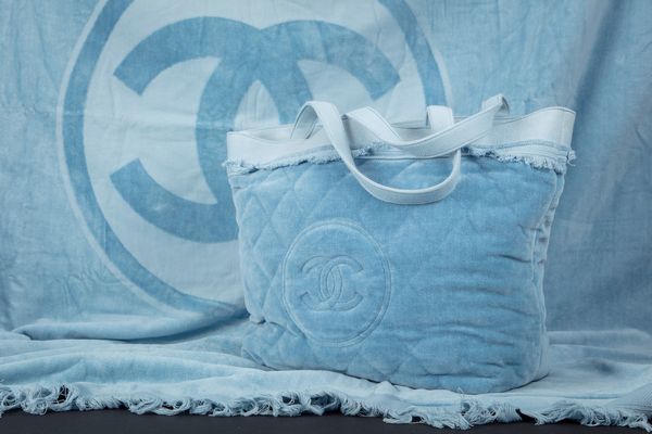 CHANEL : Set da spiaggia  - Asta Luxury Fashion - Associazione Nazionale - Case d'Asta italiane
