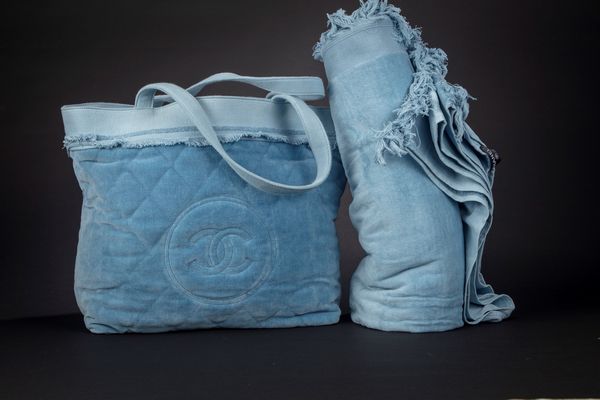CHANEL : Set da spiaggia  - Asta Luxury Fashion - Associazione Nazionale - Case d'Asta italiane