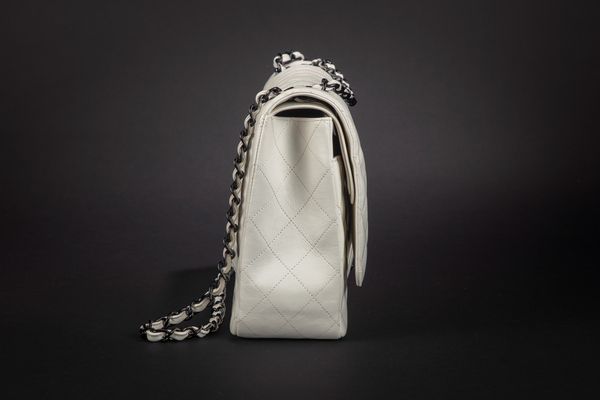 CHANEL : Borsa Maxi Jumbo  - Asta Luxury Fashion - Associazione Nazionale - Case d'Asta italiane
