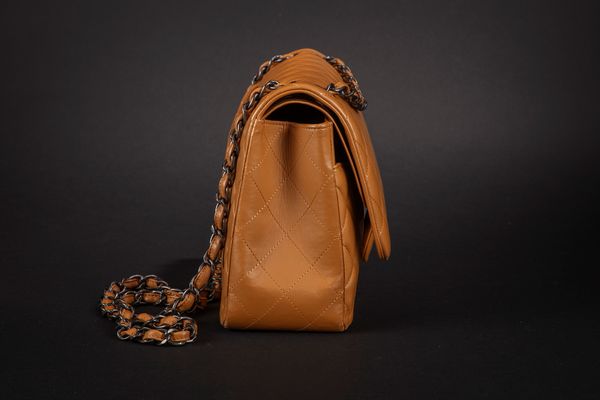 CHANEL : Borsa Jumbo  - Asta Luxury Fashion - Associazione Nazionale - Case d'Asta italiane