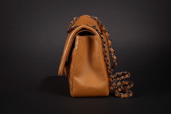 CHANEL : Borsa Jumbo  - Asta Luxury Fashion - Associazione Nazionale - Case d'Asta italiane