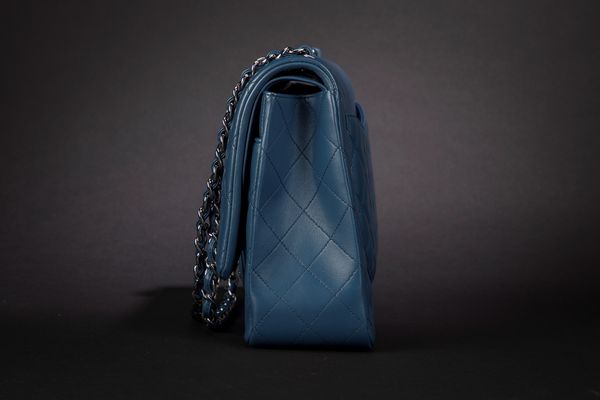 CHANEL : Borsa Maxi Jumbo  - Asta Luxury Fashion - Associazione Nazionale - Case d'Asta italiane