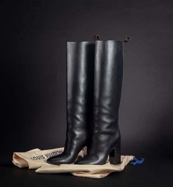 Louis Vuitton : Paio di stivali  - Asta Luxury Fashion - Associazione Nazionale - Case d'Asta italiane