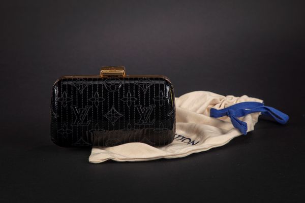 Louis Vuitton : Clutch  - Asta Luxury Fashion - Associazione Nazionale - Case d'Asta italiane
