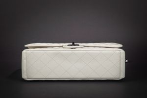 CHANEL : Borsa Maxi Jumbo  - Asta Luxury Fashion - Associazione Nazionale - Case d'Asta italiane