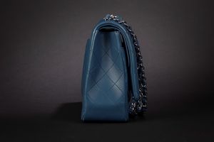 CHANEL : Borsa Maxi Jumbo  - Asta Luxury Fashion - Associazione Nazionale - Case d'Asta italiane