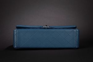 CHANEL : Borsa Maxi Jumbo  - Asta Luxury Fashion - Associazione Nazionale - Case d'Asta italiane