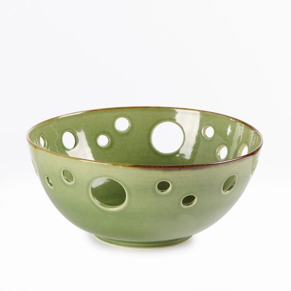 Ciotola in ceramica verde con bordo traforato  - Asta LA CASA DELL'ARCHITETTO Asta di Design - Associazione Nazionale - Case d'Asta italiane