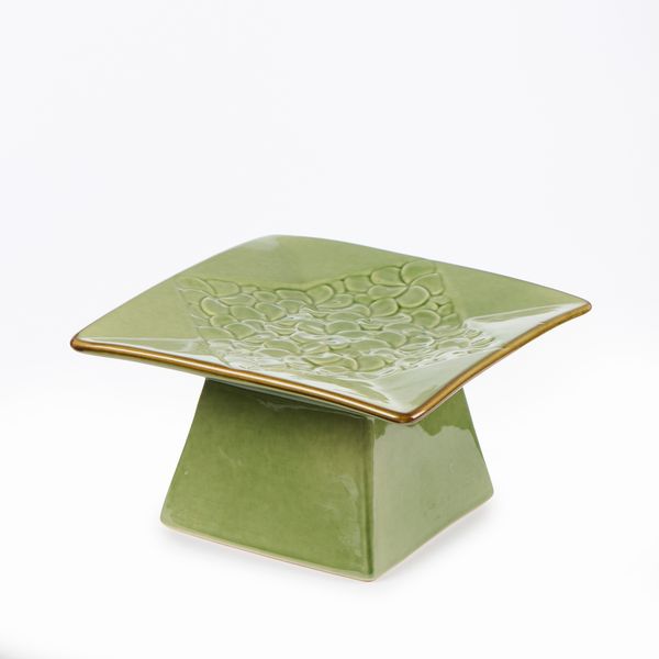 Alzata in ceramica verde  - Asta LA CASA DELL'ARCHITETTO Asta di Design - Associazione Nazionale - Case d'Asta italiane