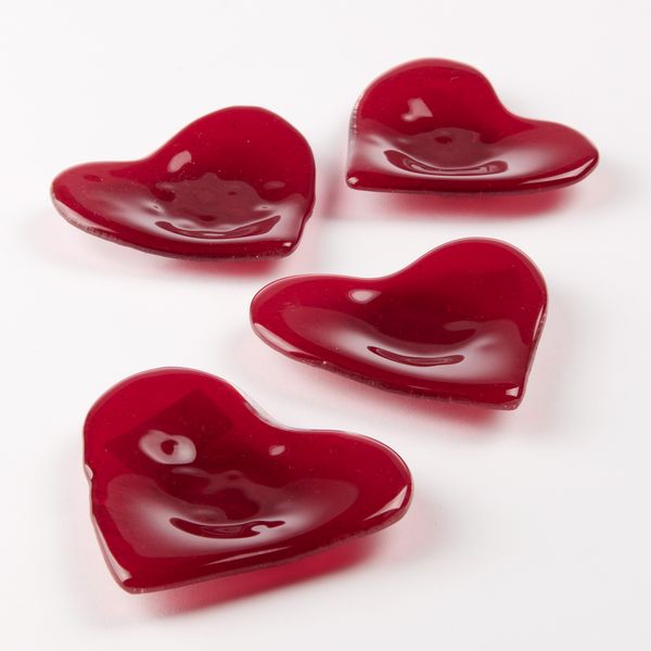 Quattro piccoli svuotatasche a cuore in vetro soffiato rosso  - Asta LA CASA DELL'ARCHITETTO Asta di Design - Associazione Nazionale - Case d'Asta italiane