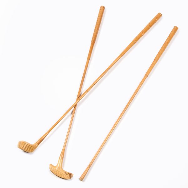 Bini due mazze da golf e una stecca da biliardo in legno  - Asta LA CASA DELL'ARCHITETTO Asta di Design - Associazione Nazionale - Case d'Asta italiane