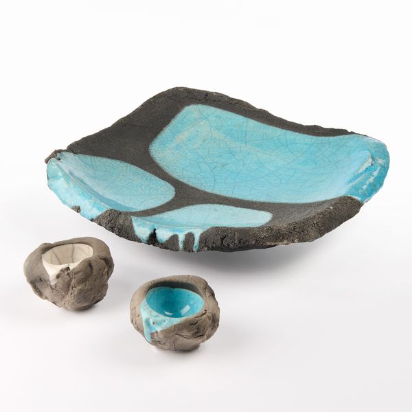 Centrotavola e due ciotoline in ceramica  - Asta LA CASA DELL'ARCHITETTO Asta di Design - Associazione Nazionale - Case d'Asta italiane