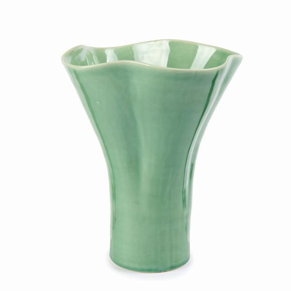 Vaso in ceramica verde  - Asta LA CASA DELL'ARCHITETTO Asta di Design - Associazione Nazionale - Case d'Asta italiane