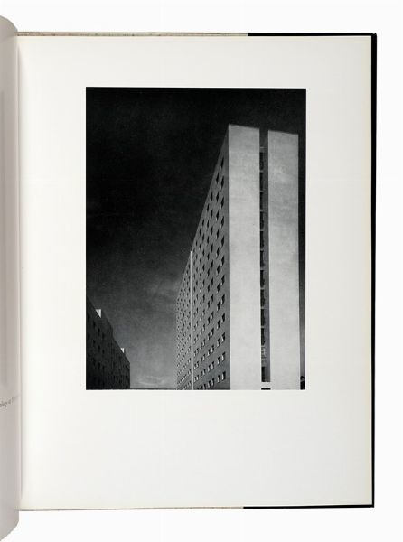 GIUSEPPE UNGARETTI : 50 immagini di architetture di Luigi Moretti. Con un disegno di Giuseppe Capogrossi.  - Asta Libri, autografi e manoscritti - Associazione Nazionale - Case d'Asta italiane