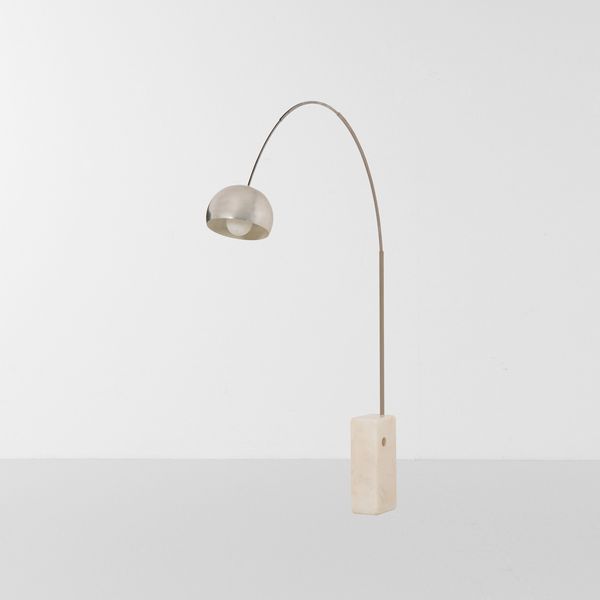 ACHILLE E PIERGIACOMO CASTIGLIONI : Lampada da terra mod. L'Arco  - Asta Design Lab - Associazione Nazionale - Case d'Asta italiane