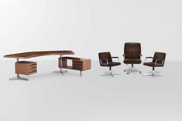 OSVALDO BORSANI : Scrivania mod. T96 e tre poltrone mod. P125  - Asta Design Lab - Associazione Nazionale - Case d'Asta italiane