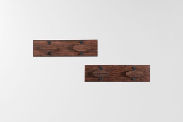 Due appendiabiti  - Asta Design Lab - Associazione Nazionale - Case d'Asta italiane