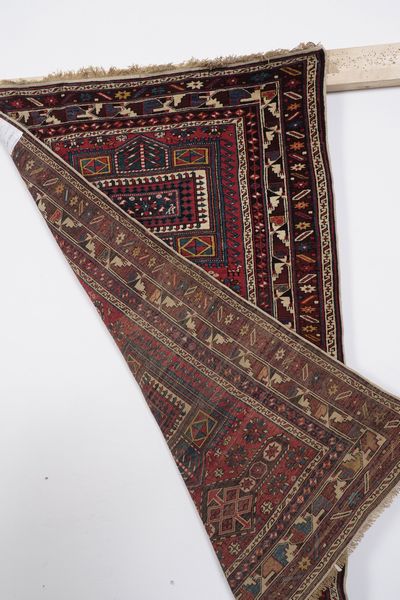 Tappeto Shirvan Caucaso fine XIX inizio XX secolo  - Asta Tappeti antichi dalla collezione di Manlio e Raoul Cabib - Associazione Nazionale - Case d'Asta italiane