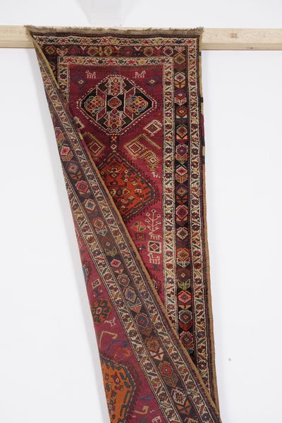 Passatoia sud Persia fine XIX inizio XX secolo  - Asta Tappeti antichi dalla collezione di Manlio e Raoul Cabib - Associazione Nazionale - Case d'Asta italiane