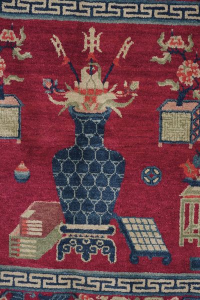 Tappeto Pautou, Cina inizio XX secolo  - Asta Tappeti antichi dalla collezione di Manlio e Raoul Cabib - Associazione Nazionale - Case d'Asta italiane