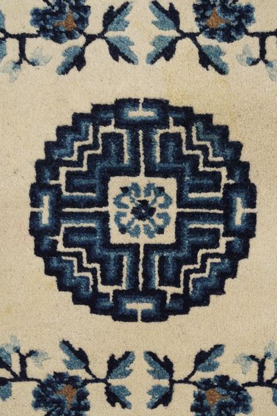 Tappeto Cina inizio XX secolo  - Asta Tappeti antichi dalla collezione di Manlio e Raoul Cabib - Associazione Nazionale - Case d'Asta italiane