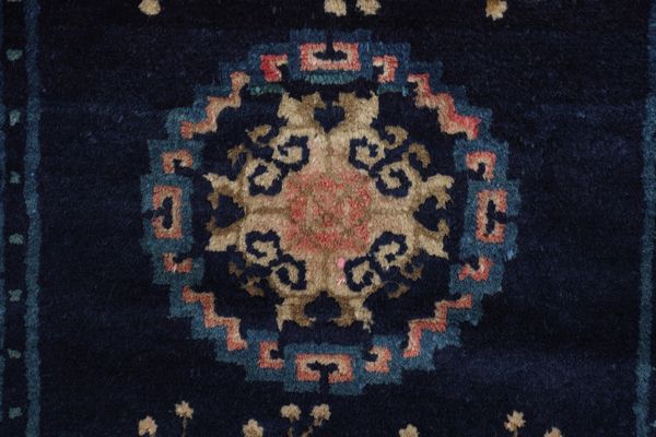 Tappeto Cina inizio XX secolo  - Asta Tappeti antichi dalla collezione di Manlio e Raoul Cabib - Associazione Nazionale - Case d'Asta italiane