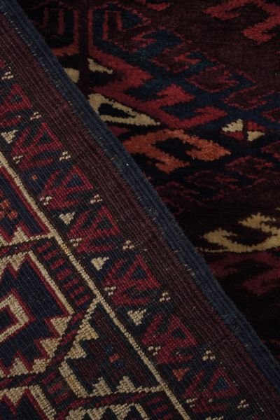 Tappeto principale Yomut, Turkestan occidentale inizio XX secolo  - Asta Tappeti antichi dalla collezione di Manlio e Raoul Cabib - Associazione Nazionale - Case d'Asta italiane