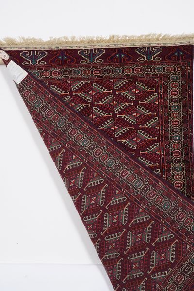 Tappeto Yomut, Turkestan occidentale XX secolo  - Asta Tappeti antichi dalla collezione di Manlio e Raoul Cabib - Associazione Nazionale - Case d'Asta italiane