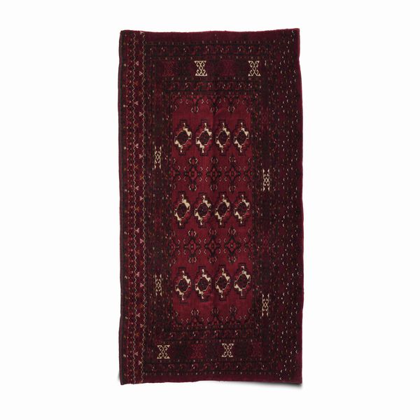 Chuval Yomut, Turkestan occidentale inizio XX secolo  - Asta Tappeti antichi dalla collezione di Manlio e Raoul Cabib - Associazione Nazionale - Case d'Asta italiane