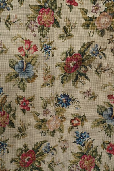 Piccolo punto Europa, inizio XX secolo  - Asta Tappeti antichi dalla collezione di Manlio e Raoul Cabib - Associazione Nazionale - Case d'Asta italiane