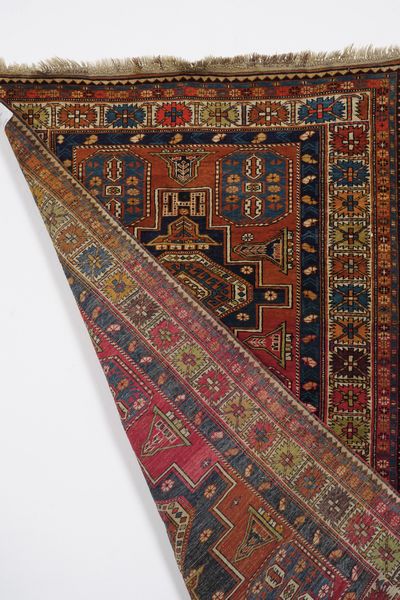 Tappeto Shirvan, Caucaso inizio XX secolo  - Asta Tappeti antichi dalla collezione di Manlio e Raoul Cabib - Associazione Nazionale - Case d'Asta italiane