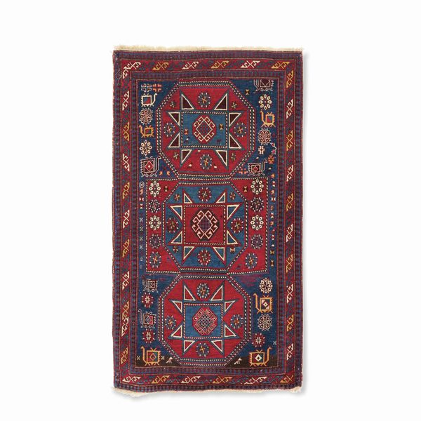 Tappeto Shirvan, Caucaso fine XIX secolo  - Asta Tappeti antichi dalla collezione di Manlio e Raoul Cabib - Associazione Nazionale - Case d'Asta italiane