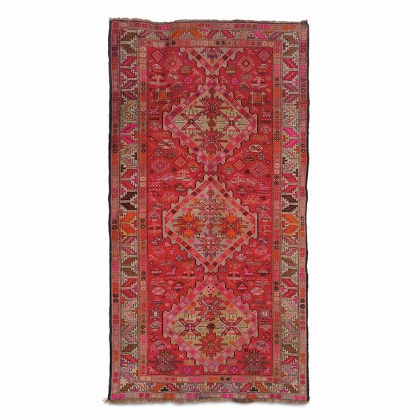 Tappeto Caucaso, inizio XX secolo  - Asta Tappeti antichi dalla collezione di Manlio e Raoul Cabib - Associazione Nazionale - Case d'Asta italiane