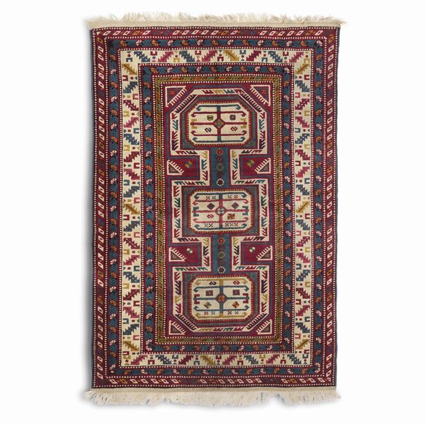 Tappeto Kars, seconda met XX secolo  - Asta Tappeti antichi dalla collezione di Manlio e Raoul Cabib - Associazione Nazionale - Case d'Asta italiane