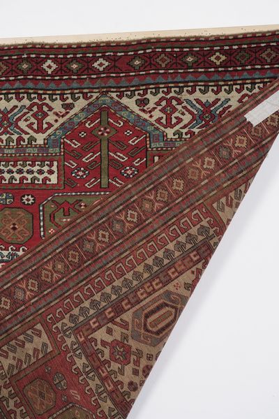 Tappeto Kazak, Caucaso inizio XX secolo  - Asta Tappeti antichi dalla collezione di Manlio e Raoul Cabib - Associazione Nazionale - Case d'Asta italiane