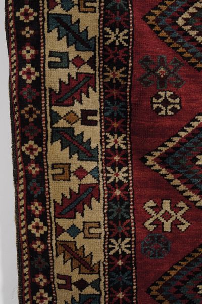 Tappeto Shirvan, Caucaso fine XIX secolo  - Asta Tappeti antichi dalla collezione di Manlio e Raoul Cabib - Associazione Nazionale - Case d'Asta italiane