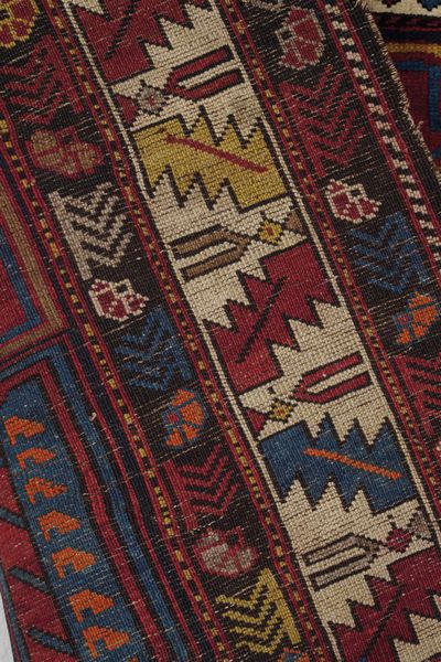 Tappeto Shirvan, Caucaso fine XIX secolo  - Asta Tappeti antichi dalla collezione di Manlio e Raoul Cabib - Associazione Nazionale - Case d'Asta italiane