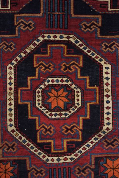 Tappeto Shirvan, Caucaso fine XIX secolo  - Asta Tappeti antichi dalla collezione di Manlio e Raoul Cabib - Associazione Nazionale - Case d'Asta italiane