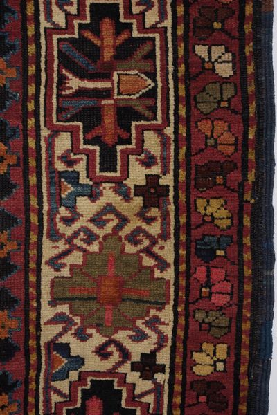 Tappeto Shirvan Baku Caucaso inizio XX secolo  - Asta Tappeti antichi dalla collezione di Manlio e Raoul Cabib - Associazione Nazionale - Case d'Asta italiane