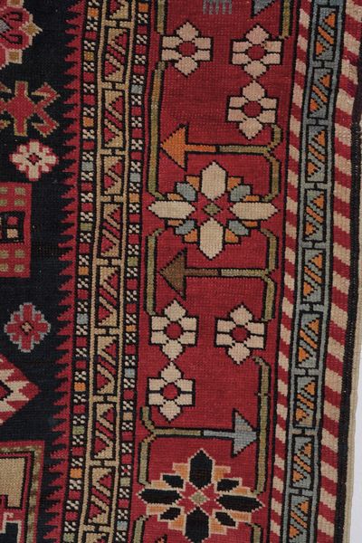 Tappeto Shirvan, Caucaso fine XIX secolo  - Asta Tappeti antichi dalla collezione di Manlio e Raoul Cabib - Associazione Nazionale - Case d'Asta italiane