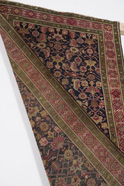 Tappeto Karabagh, Caucaso fine XIX secolo  - Asta Tappeti antichi dalla collezione di Manlio e Raoul Cabib - Associazione Nazionale - Case d'Asta italiane